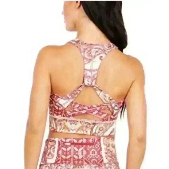 FP Movement by Free People Tops - FP MOVEMENT printed synergy crop top xsmall